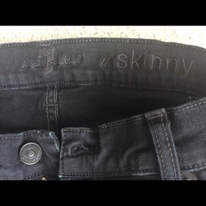7 for all Mankind the skinny 28